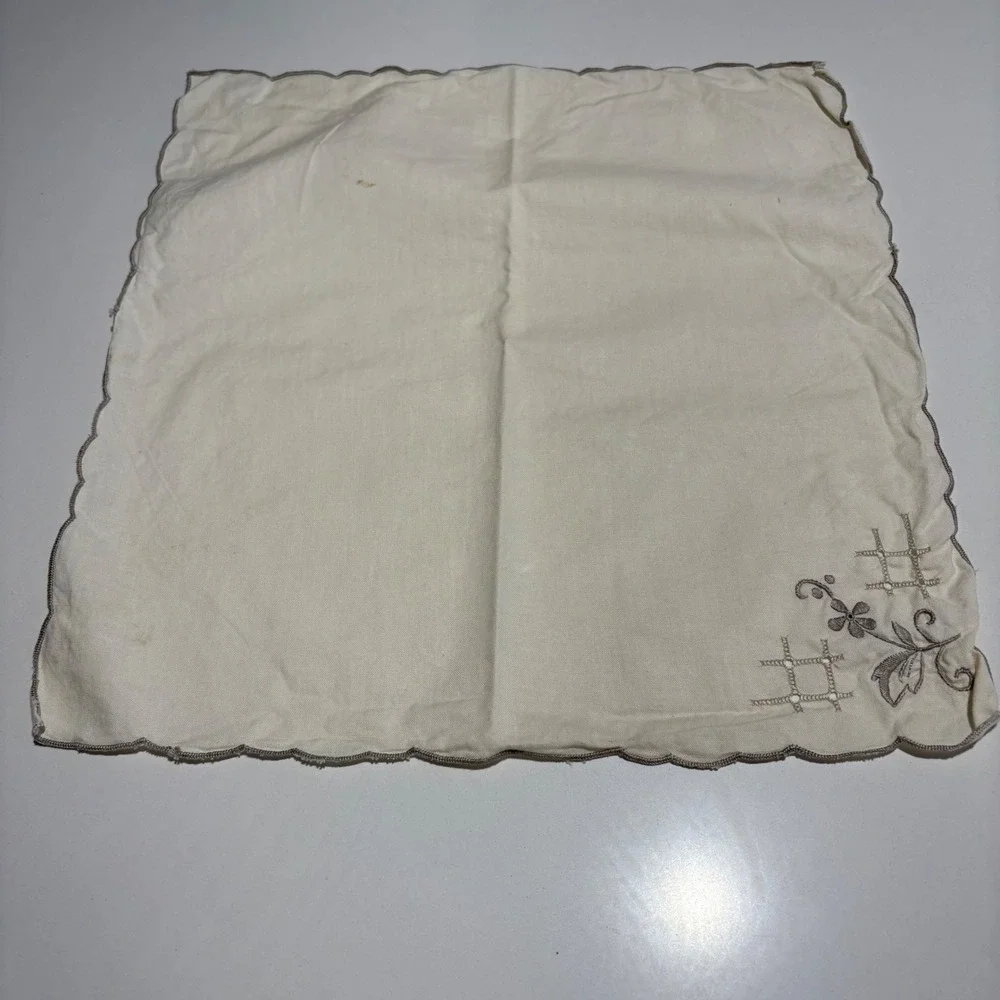Vintage Embroidered Linen Napkins Set of 5 Floral Cream Scalloped Edge Square‎